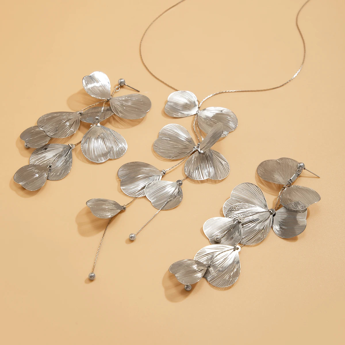 Purui Elegant Petal Shape Charm Necklace Women Flower