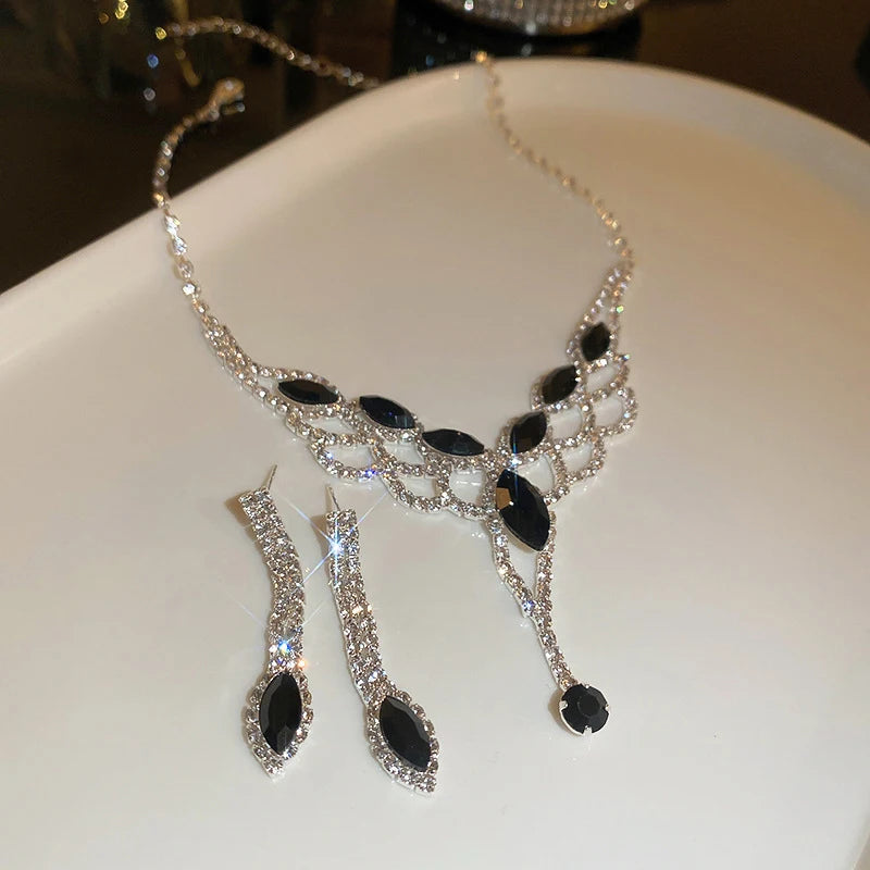 Minimalist Rhinestone Necklace And Earrings Set