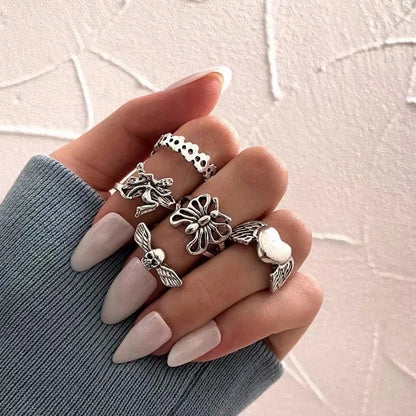 New Fashion Creative Geometric Leaf Wave Hollow Ring