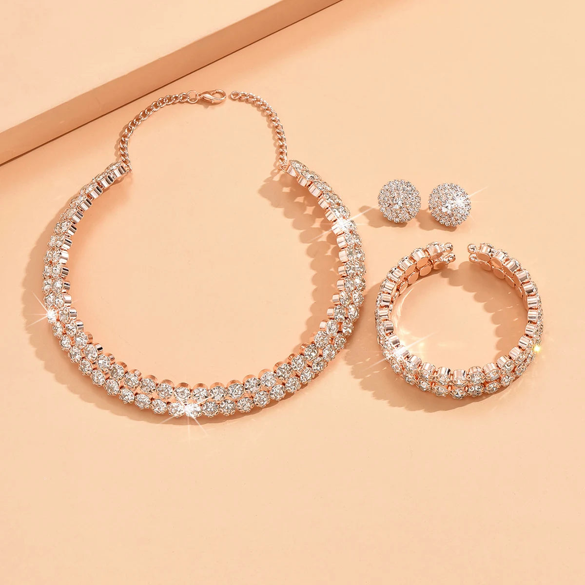 Women's fashionable and minimalist necklaces party accessories
