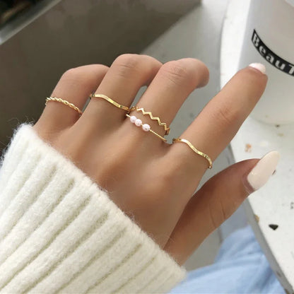 New Fashion Creative Geometric Leaf Wave Hollow Ring