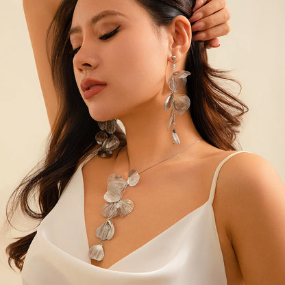 Purui Elegant Petal Shape Charm Necklace Women Flower